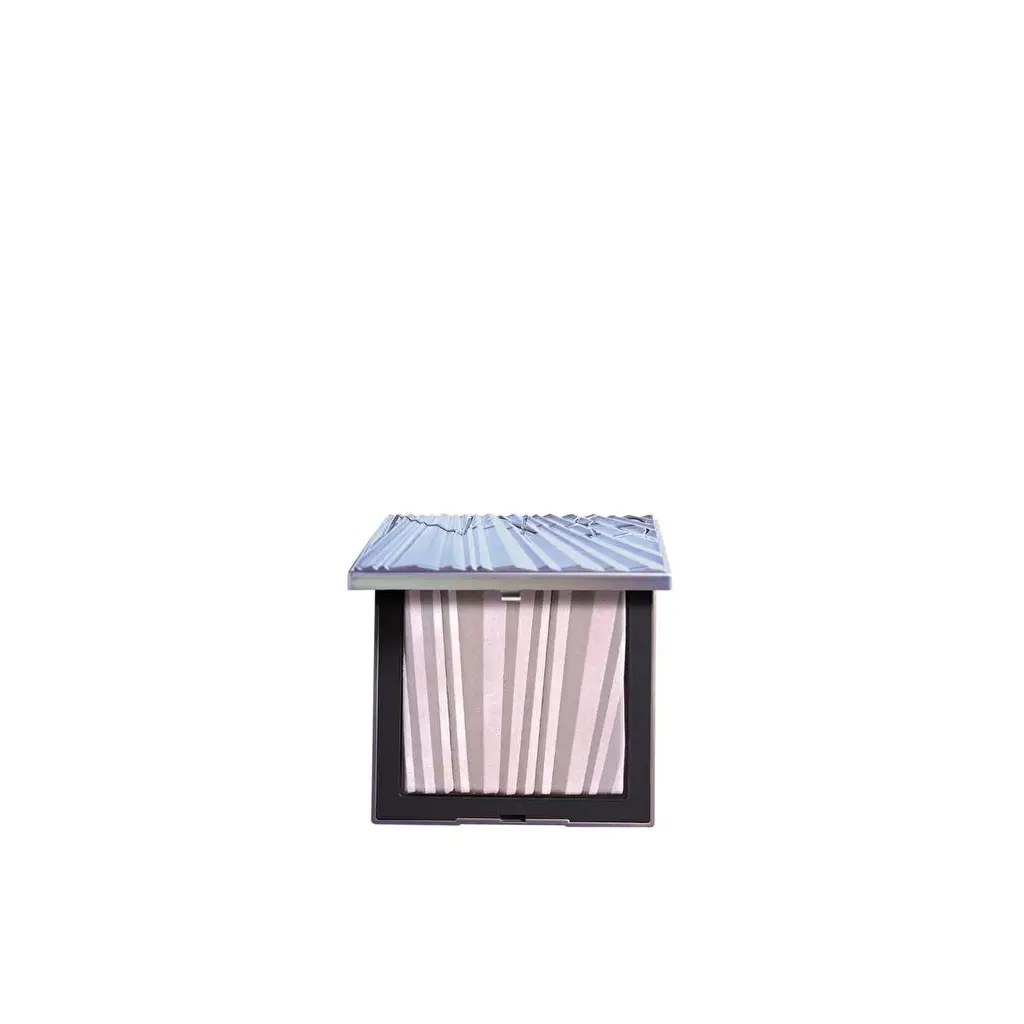 Nars Aura Illuminating Highlighter - Skyrocket